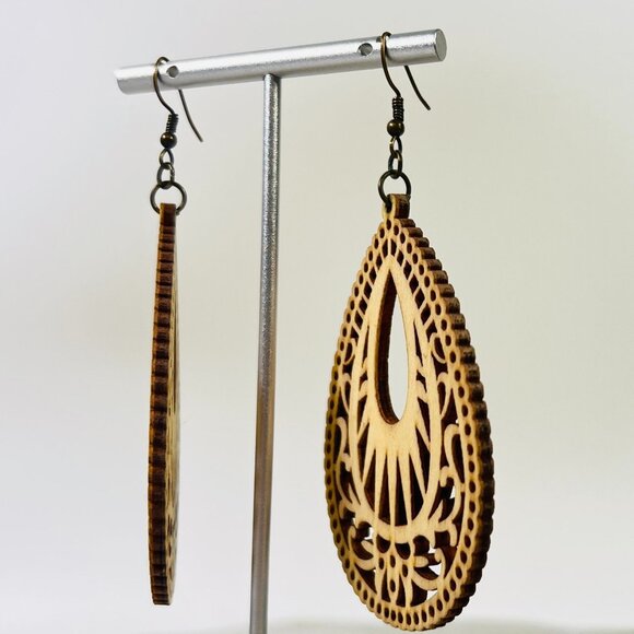 Laser-Cut Teardrop Wooden Dangle Earrings Delicate Filigree Design Artisan Light - Picture 2 of 5
